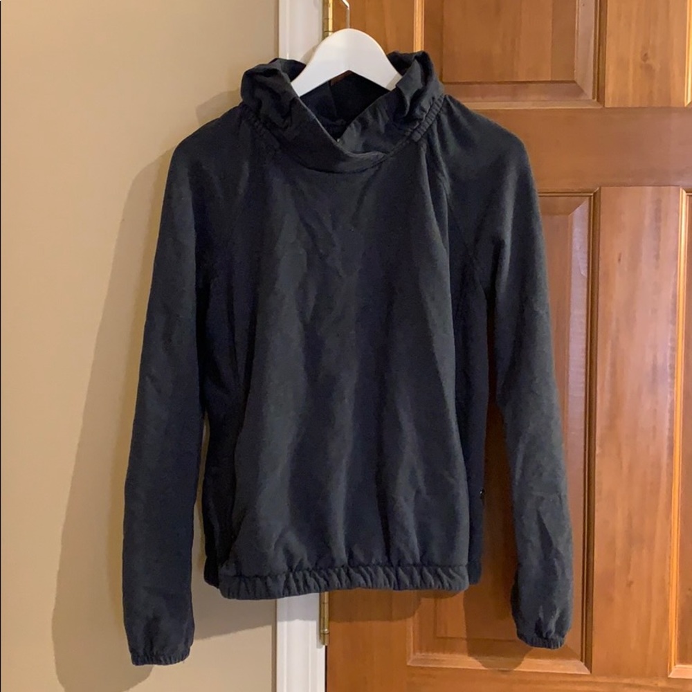 Lululemon pull over